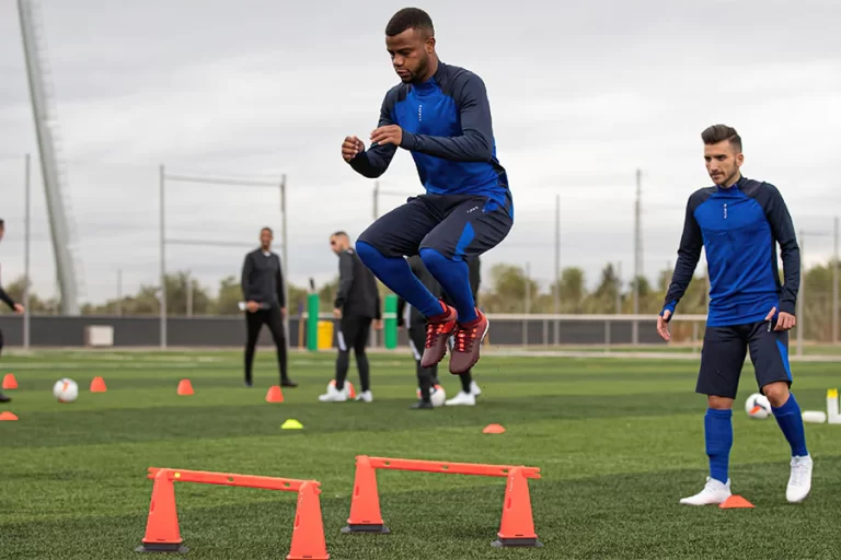 Train Like an Athlete: Best Workouts for Football Players